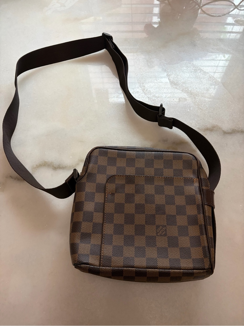 2006 Louis Vuitton Daimer Ebene Olav Crossbody